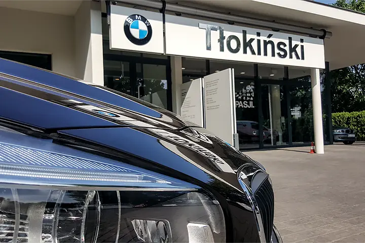 Автосалон BMW в Лодзі